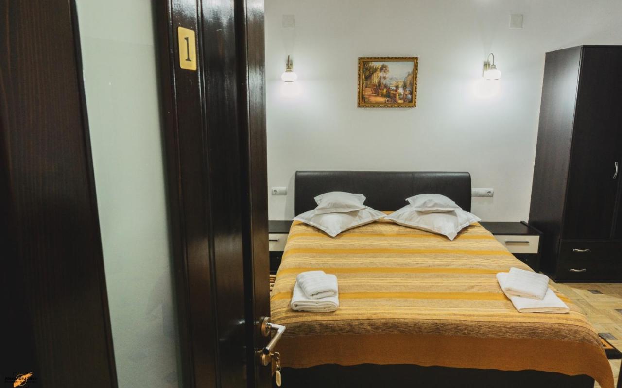 Отель Casa Cristina Фунду Молдовей Экстерьер фото